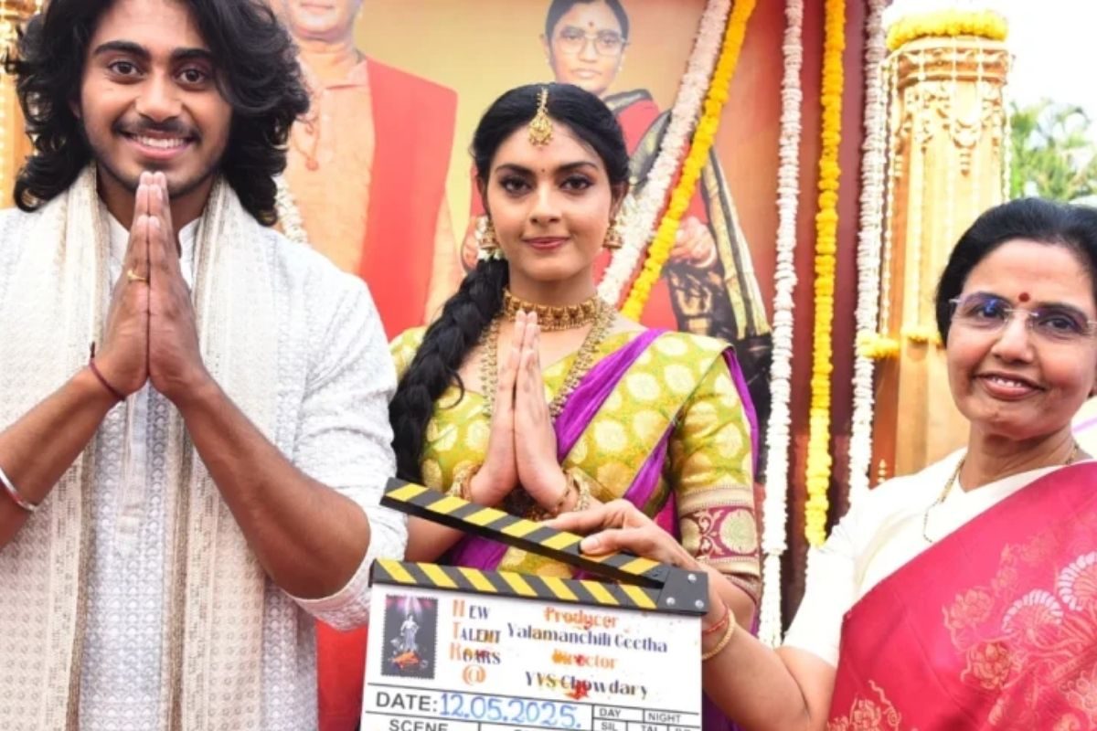 'NTR' ముని మనవడు వచ్చేస్తున్నాడహో.. కటౌట్ ఏంటి బ్రో ఆ రేంజ్‌లో ఉంది!