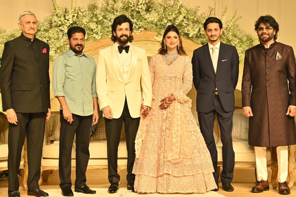 గ్రాండ్‌గా అక్కినేని అఖిల్ రిసెప్షన్‌.. తళుక్కున మెరిసిన సినీ, రాజకీయ సెలబ్రిటీలు