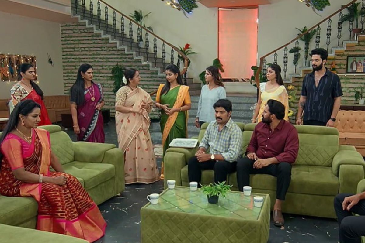 కావ్య నీకు మొగుడు వద్దా? అక్కడ యామిని పెళ్లి చేసుకుంటుంటే నువ్వు ఇంత నిర్లక్ష్యంగా ఉన్నావ్