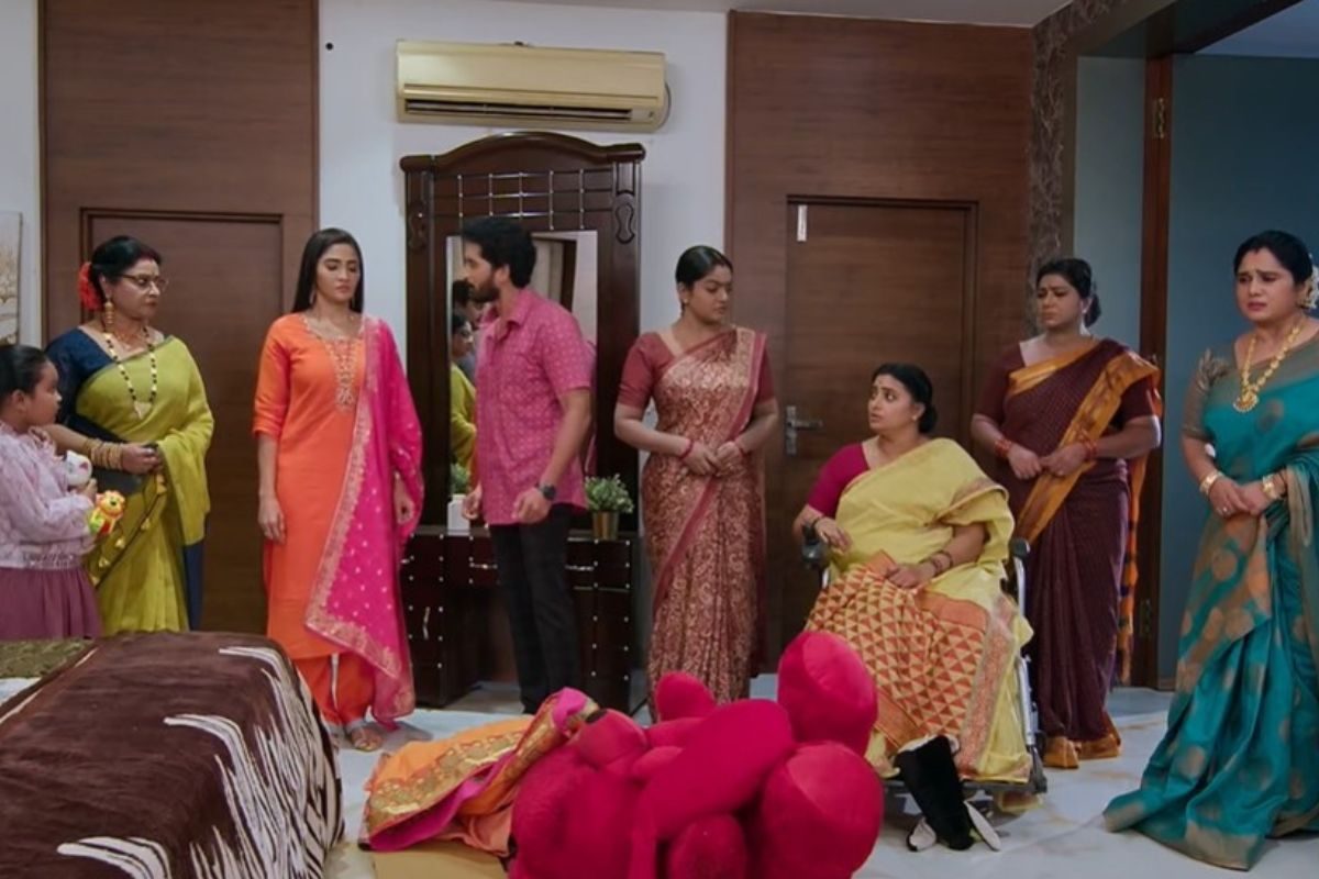 సచ్చింది గొర్రె జ్యోత్స్న..సొంత తల్లితండ్రులే తూ అంటున్నారు కదా! ఇంకా నువ్వు ఉండి ఏం లాభం?