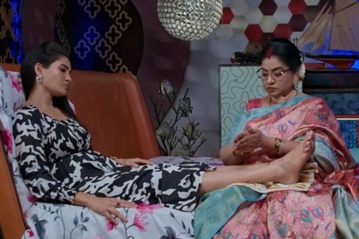 నీ కోసం ఈ కుటుంబం మొత్తాన్ని చంపేస్తా జ్యోత్స్న.. బరితెగించేసిన పారిజాతం.. బాబోయ్,!