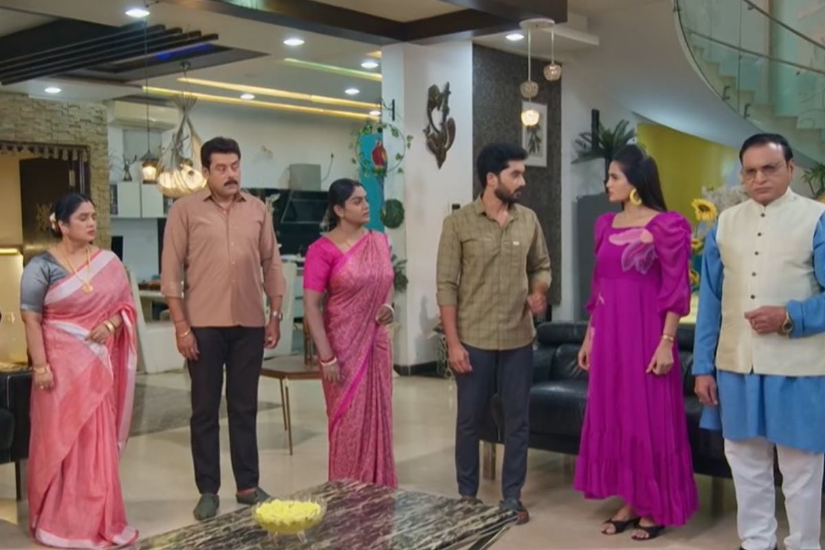 Karthika Deepam: శివన్నారాయణకు సాయం చేసిన కార్తీక్, దీప.. దెబ్బకు జ్యోత్స్న ఫ్యూజులు ఔట్!