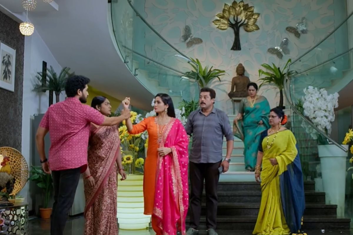 మా నాన్నను నాన్న అంటావ్ ఏంటే? దీపపై రెచ్చిపోయిన జ్యోత్స్న.. అదిరిపోయే షాకిచ్చిన కార్తీక్!