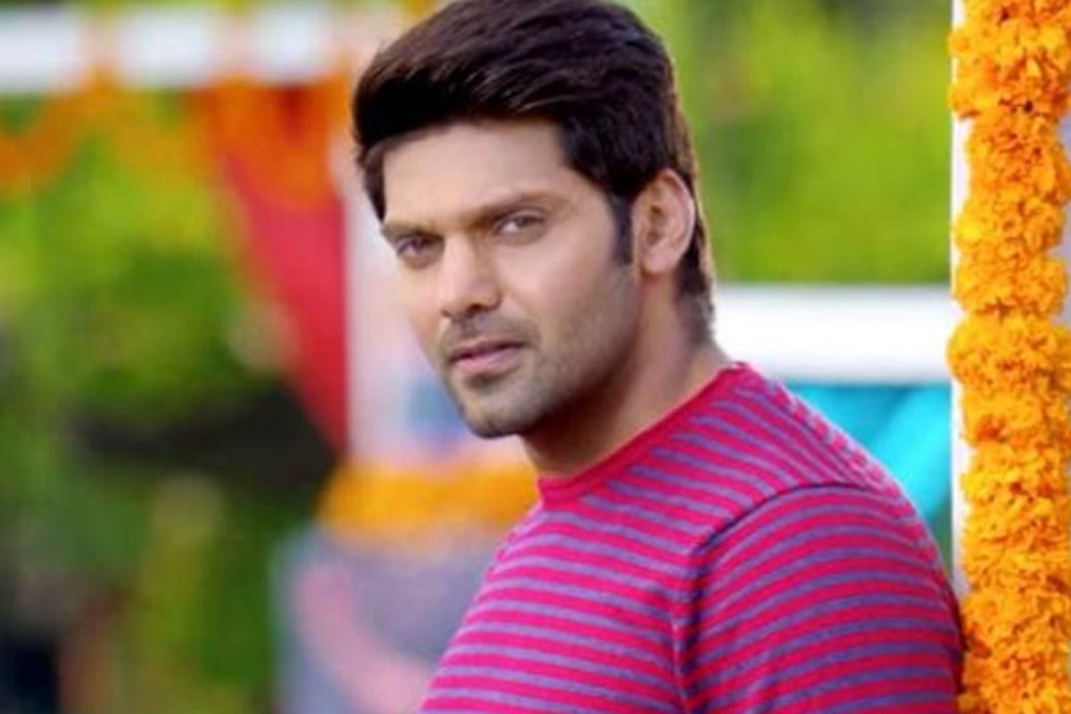 Actor Arya: తమిళ హీరో ఆర్య ఇంటిపై ఐటీ శాఖ దాడులు..!