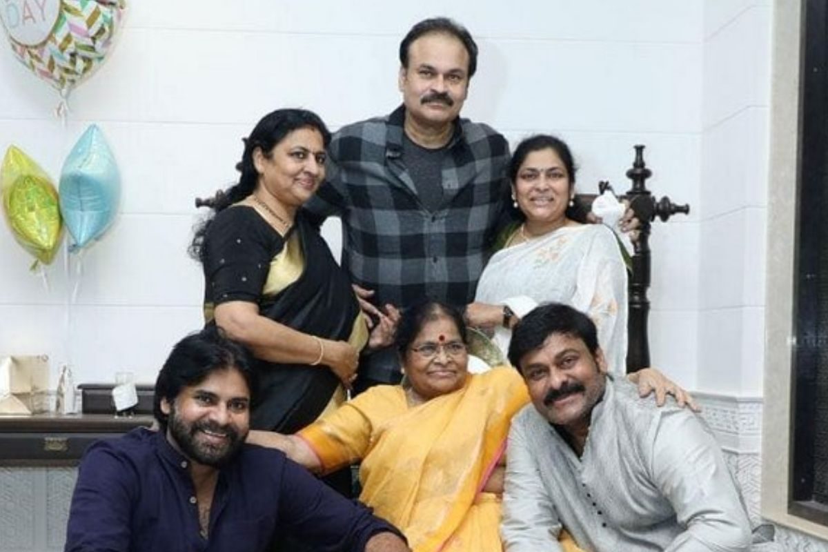 మెగాస్టార్ తల్లికి అస్వస్థత.. అసలు నిజం ఇదే! నాగబాబు ట్వీట్‌తో క్లారిటీ వచ్చేసింది..