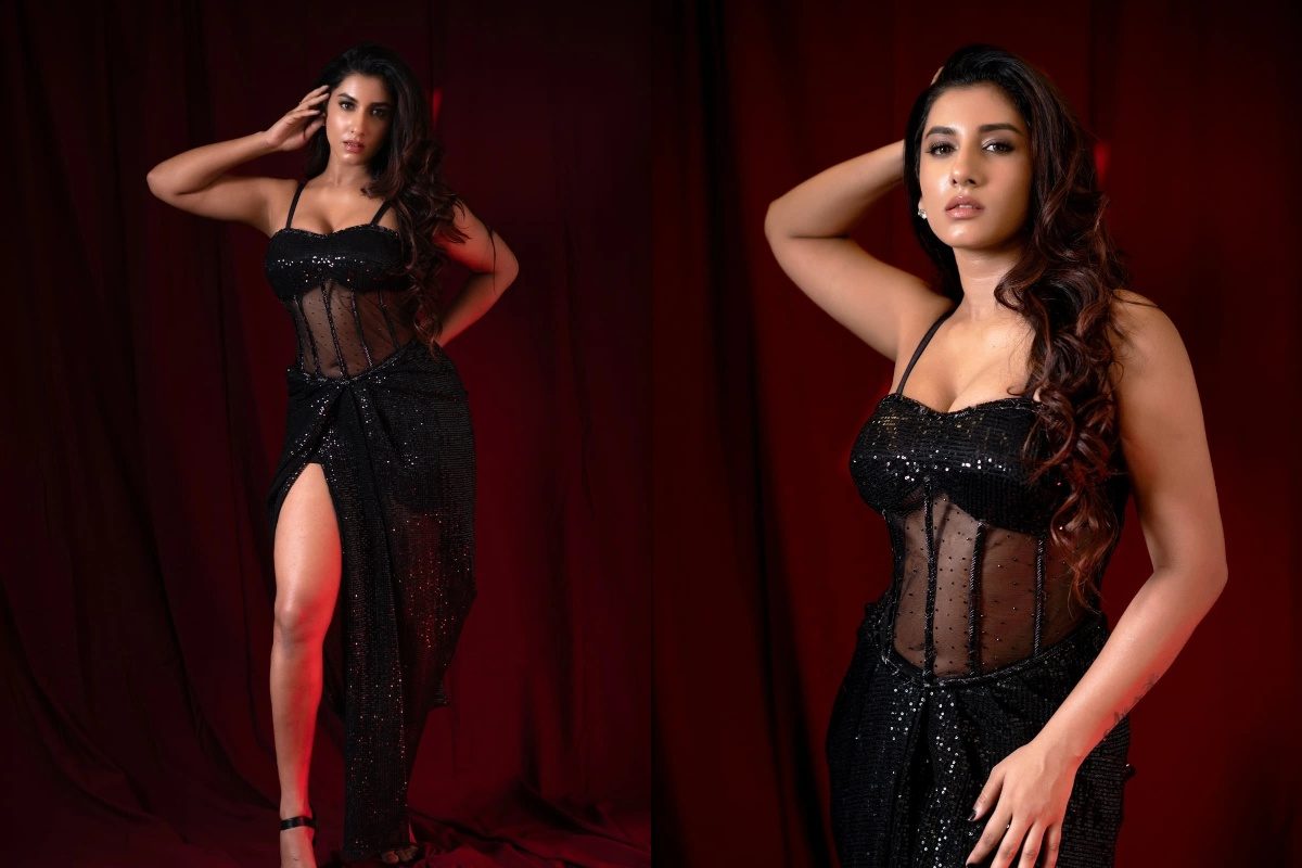 Female Anchor: అందాలతో కుమ్మేసిన విష్ణుప్రియ.. మరీ ఇంత అరాచకం ఏంటి మేడం..!