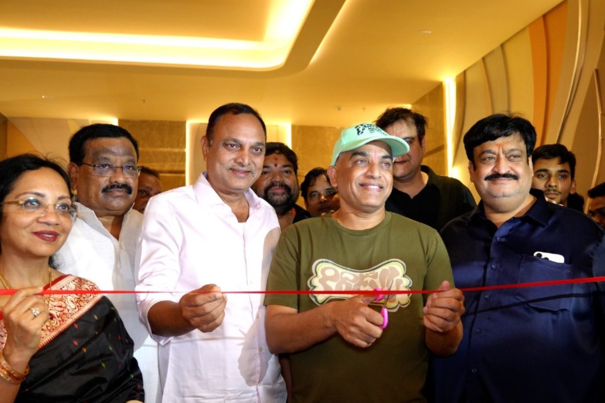 New Multiplex: హైదరాబాద్‌కు మరో కొత్త సినిమా ప్రపంచం.. నాచారంలో యూకే సినీప్లెక్స్ ప్రారంభం