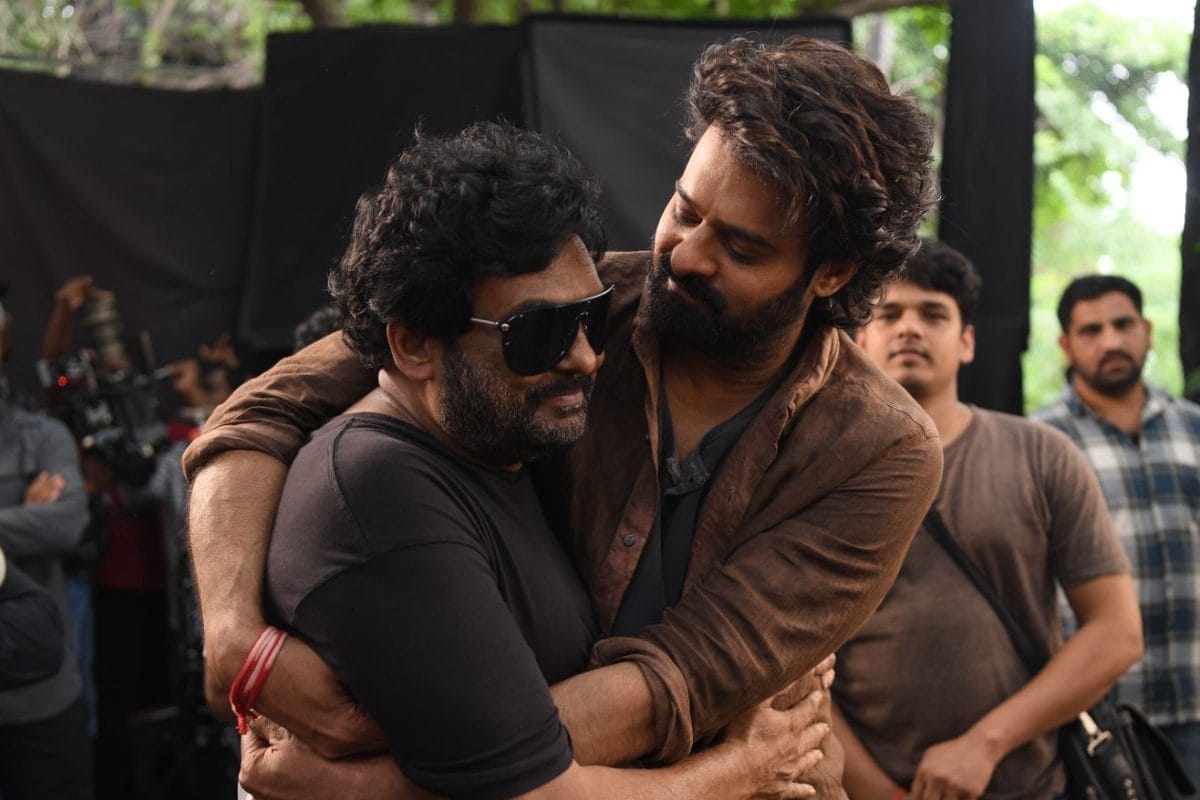 Prabhas: రాజా సాబ్ సెట్స్‌లోకి పూరి జగన్నాథ్ ఎంటర్.. ఎందుకో తెలుసా..?