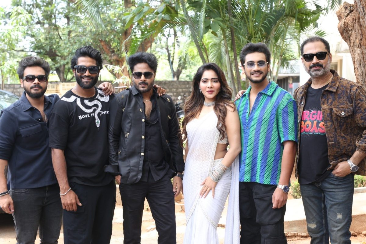 'టికెట్ కొట్టు - ఐఫోన్ పట్టు' అంటూ వర్జిన్ బాయ్స్ ట్రైలర్ లాంచ్.. జూలై 11న గ్రాండ్ రిలీజ్