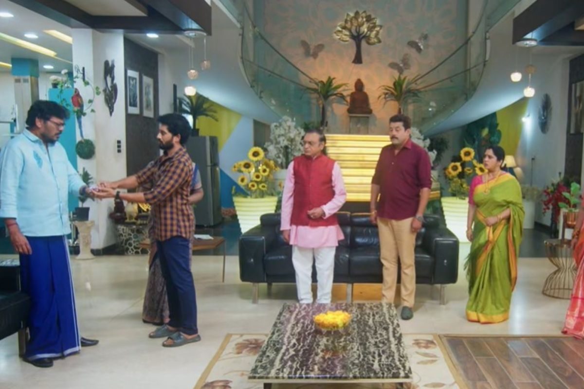 తన్నడం ఒక్కటే తక్కువ... మీ నాన్న మా నాన్నను తరిమేశాడు.. శ్రీధర్‌కు మళ్లీ అవమానం!