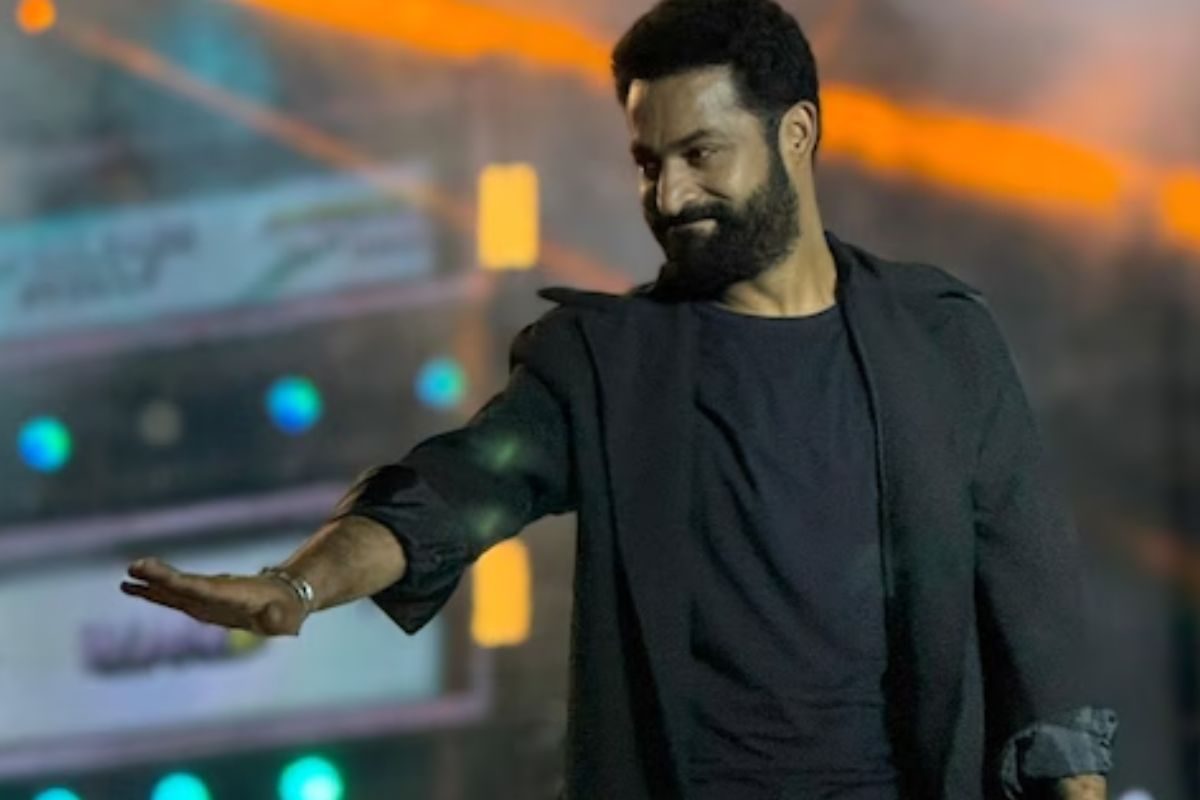 Jr.NTR భయపడ్డాడా?.. స్టేజీపై క్షమించండి అని చెప్పడం వెనుక కారణం అదేనా...