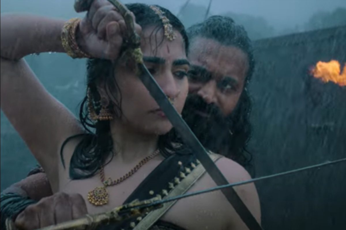 Rishab Shetty: హైదరాబాద్‌లో ‘కాంతార: చాప్టర్ 1’ వివాదం.. బ్యాన్‌ చేయాలంటూ ఆడియన్స్ ఫైర్