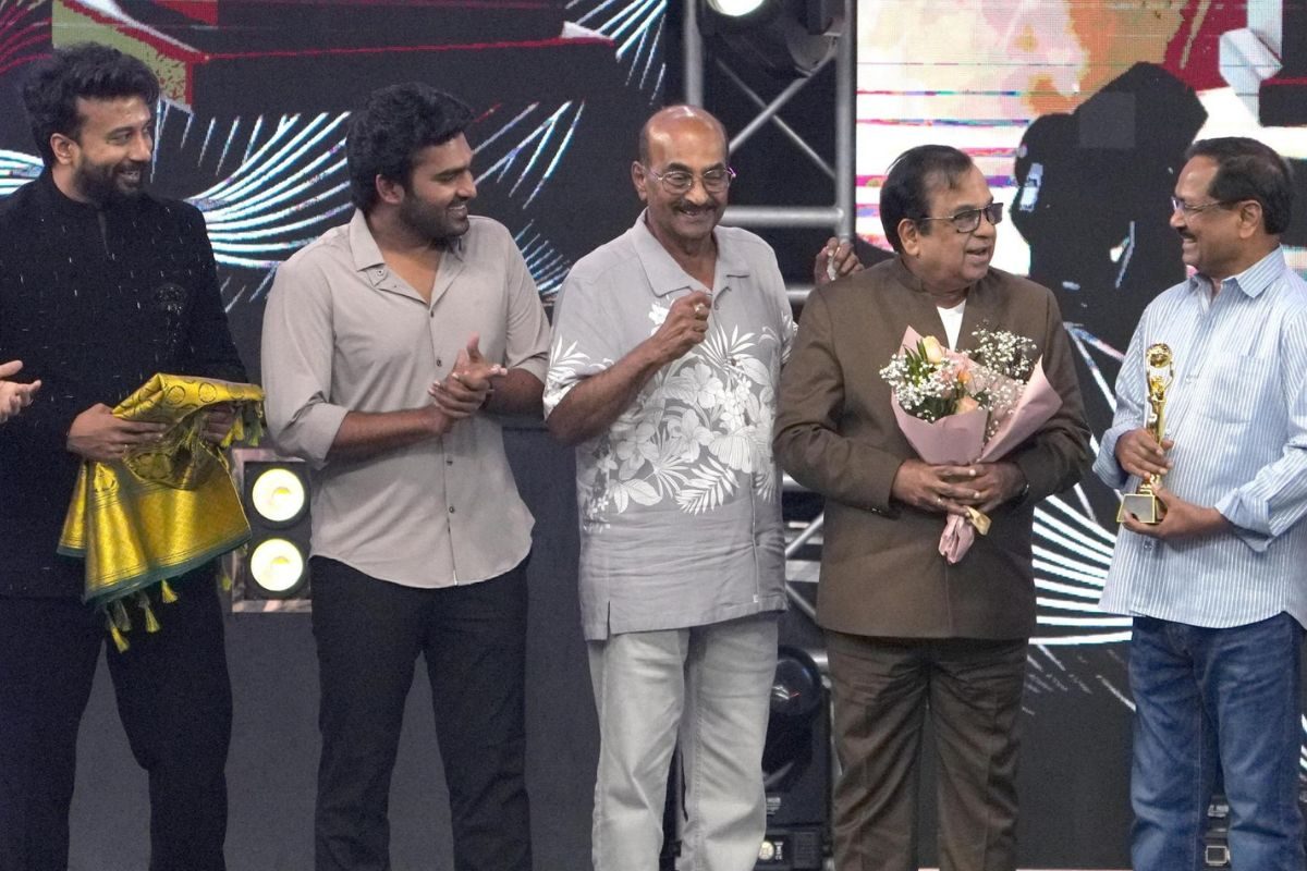 Gaama Awards 2025: ఘనంగా 'గామా' అవార్డుల పండగ.. బ్రహ్మానందంకు గ్లోబల్ కమెడియన్ అవార్డు...!