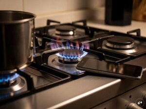 सर्दियों में गैस सिलेंडर जल्दी खत्म? इन स्मार्ट ट्रिक्स से बचाएं अपना गैस.