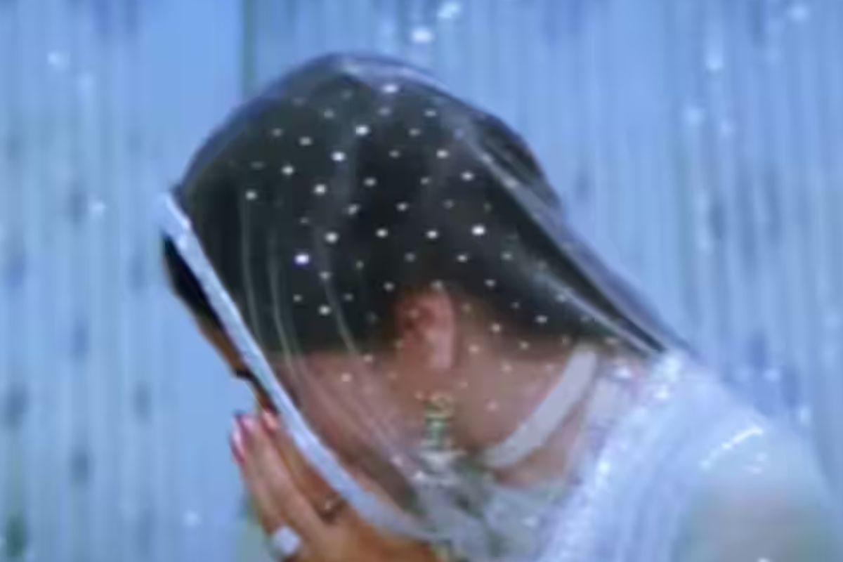 Actress: ఇండస్ట్రీని షేక్ చేసిన హీరోయిన్‌ను గుర్తుపట్టారా?.. స్టార్ హీరోకు క్లోజ్ రిలేషన్!