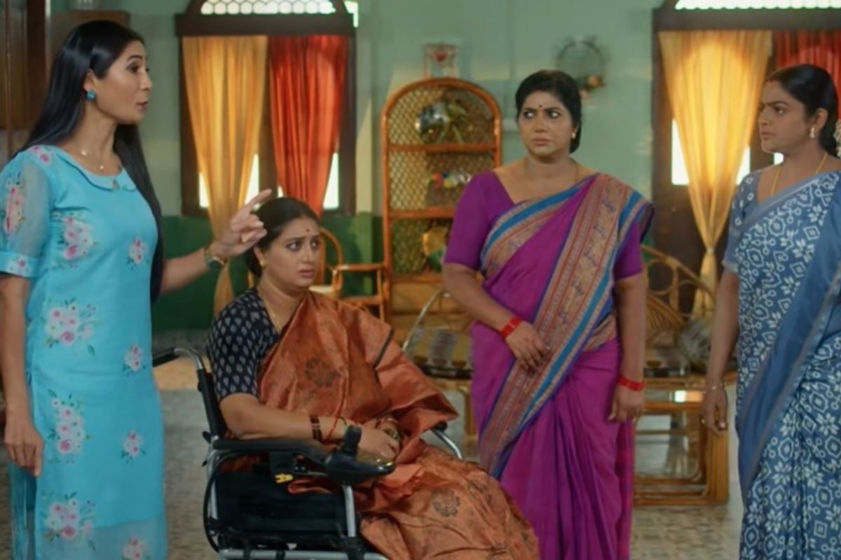 మా అమ్మ ఎక్కడుంది దీప.. వంటలక్క ఇంట్లో జ్యోత్స్న పెత్తనం.. షాకిచ్చిన సుమిత్ర!