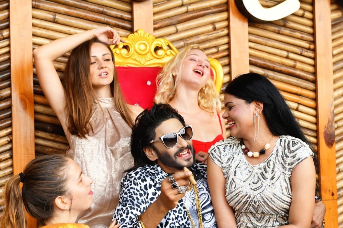 డిసెంబర్ 12న 'నా తెలుగోడు'.. నేటి యువత చూడాల్సిన సబ్జెక్ట్ ఇది!!