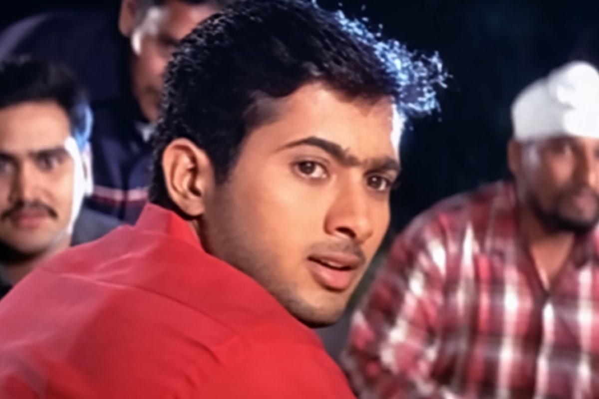 23 ఏళ్ల కిందటి ఉదయ్ కిరణ్ సూపర్ హిట్ సాంగ్.. వింటుంటేనే ఒక ట్రాన్స్‌లోకి వెళ్లిపోతాం..!