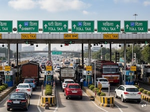 Toll-Free Travel: టోల్ ప్లాజాలో డబ్బులు చెల్లించాల్సిన అవసరం లేదు... 20KM రూల్ మీకు తెలుసా? (ప్రతీకాత్మక చిత్రం)
