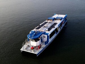 Varanasi Tour: వారణాసి వెళ్లేవారికి గుడ్ న్యూస్... తొలిసారి హైడ్రోజన్‌తో నడిచే వాటర్ ట్యాక్సీ... ఛార్జీలు ఎంతంటే 