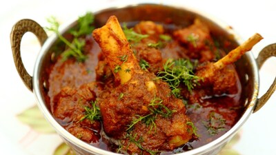 मटण मऊ करण्यासाठी तासन्तास शिट्ट्यांची गरज नाही! या सुपर टिप्सने बनवा स्वादिष्ट मटण.