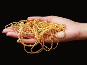 Indians Ditch 22-Carat Gold for Cheaper Alternatives Amid Soaring Prices