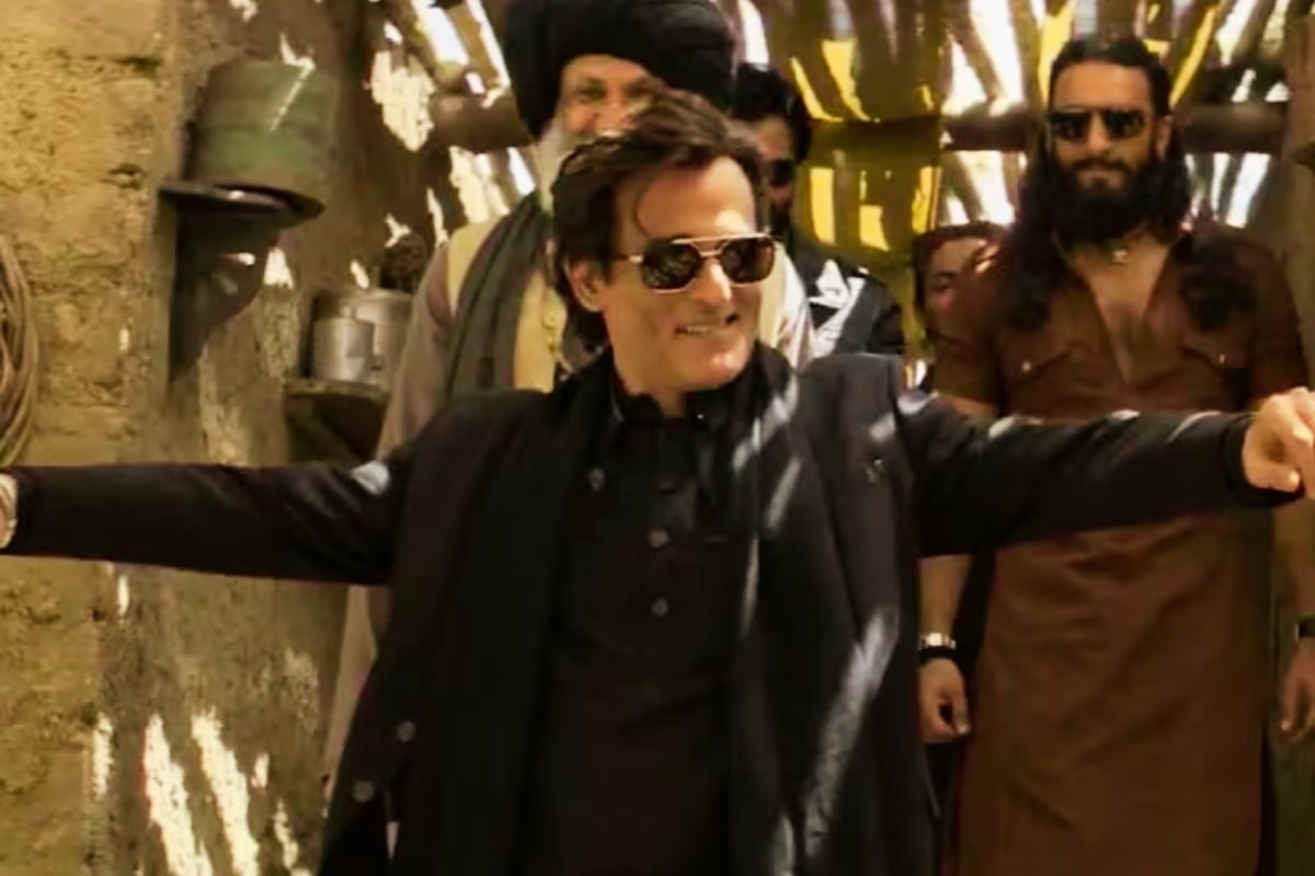 ఒకే ఒక్క స్టెప్‌తో దుమ్మురేపిన స్టార్ హీరో.. ఆ సీన్ కోసమే థియేటర్లకు క్యూ కట్టిన జనం