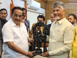 दिल्ली में चंद्रबाबू का व्यस्त दिन: पोलावरम और अल्माटी बांध पर केंद्रीय मंत्रियों से मिले.