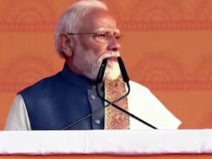 PM Modi speaking at the inauguration event in Lucknow. (Image: PIB)