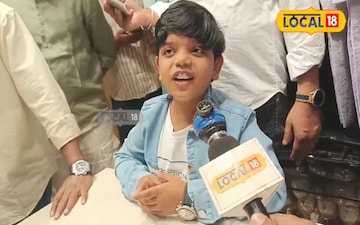 చిరంజీవితో కలిసి స్టెప్పులేస్తున్న నటుడు బుల్లి రాజు