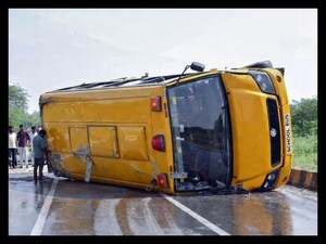 Shamshabad School Bus Overturns, Many Students Injured