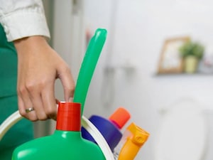 Toilet Cleaner Mix Danger: Toxic Fumes Cause Severe Respiratory Harm