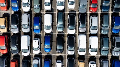 भारत में 2025 में ऑटो बिक्री में 7.71% की उछाल, GST 2.0 और मजबूत मांग ने बढ़ाया