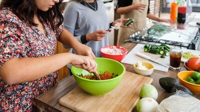 किचन की ये 3 आदतें बन सकती हैं कैंसर का कारण, क्या आप भी कर रहे हैं ये गलती?