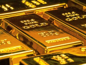 Gold, Silver Prices Surge Massively: Rupee Weakness, Budget Fears Drive Record Premiums