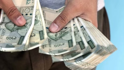 8th Pay Commission: Central Govt Employees' Salaries to Double? Check Your Hike!