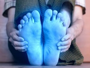Cold Hands & Feet? It Could Be Diabetic Neuropathy, Not Just Winter!