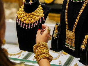 Gold Price Today: బంగారం, వెండి ధరలు ఆల్ టైమ్ హై... చుక్కలు చూపిస్తున్న గోల్డ్, సిల్వర్ (ప్రతీకాత్మక చిత్రం)