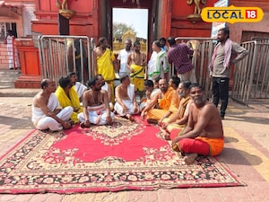 కొండగట్టులో అర్చకుల ధర్నాతో నిలిచిపోయిన అంజన్న దర్శనం..!!