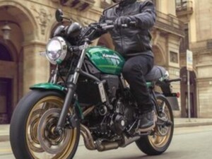 Bike Offer: ఊహకందని భారీ డిస్కౌంట్లు.. ఇంకా ఖరీదైన గిఫ్ట్ కూడా ఫ్రీ, ఈ బైక్స్‌పై దిమ్మతిరిగే ఆఫర్లు!