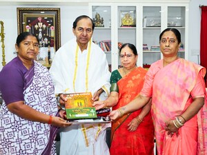 KCR's Affectionate Welcome to Ministers for Medaram Jatara Invitation