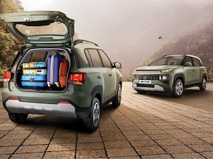 Car EMI: బైక్ ఈఎంఐకే కొత్త కారు కొనేయండి.. 40కి పైగా సేఫ్టీ ఫీచర్లు, భారీ మైలేజ్!