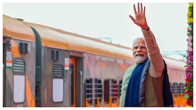 PM Modi Tour: కేరళలో ప్రధాని మోదీ పర్యటించనున్నారు. తిరువనంతపురంలోని పలు శంకుస్థాపనలు, ప్రారంభోత్సవాలు చేయనున్నారు. అలాగే మూడు అమృత్ భారత్ ఎక్స్ప్రెస్ రైళ్లను ప్రారంభించనున్నారు.
