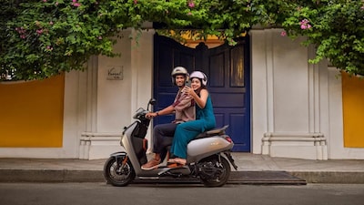 Electric Scooter: కిలోమీటర్కు 90 పైసలు చెల్లిస్తే చాలు... ఈ ఎలక్ట్రిక్ స్కూటర్కు బ్యాటరీ టెన్షన్ లేదు (image: Hero Vida)