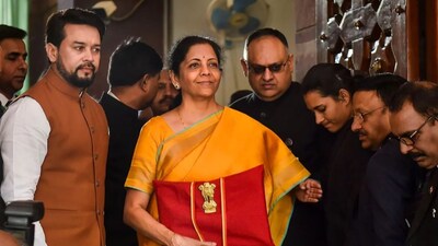 Nirmala Sitharaman Budget Sarees: బడ్జెట్ రోజున నిర్మలా సీతారామన్ చీరలు ఆమె సంప్రదాయ హస్తకళలు, స్థానిక చేతివృత్తులవారిని ప్రోత్సహించడాన్ని హైలైట్ చేస్తాయి.