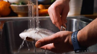 Master Fish Cleaning: Eliminate Fishy Smell Before Cooking with These Simple Tips!
