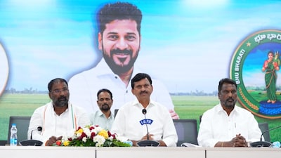 మంత్రివర్గ సమావేశం వివరాలు వెల్లడిస్తున్న పొంగులేటి