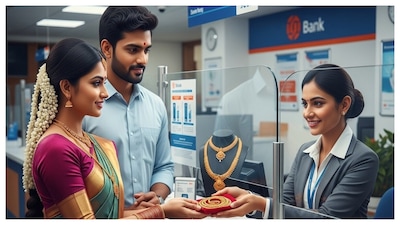 Gold Loan:ప్రస్తుతం బంగారం ధరలు ఆకాశాన్ని తాకుతున్నాయి. సామాన్యులు బంగారం కొనడానికే వెనకడుగు వేస్తున్నారు. అలాంటివారు కొనకపోయినాసరే వారి దగ్గర ఉన్న బంగారం బ్యాంకుల్లో పెడితే మాత్రం లక్షల రూపాయలు వస్తాయి. అయితే తులం బంగారానికి బ్యాంకులు ఎంత రుణం ఇస్తాయి? వడ్డీ ఎంత కట్టాలి? EMI ఎంత కట్టాలి? అనే విషయాలను తెలుసుకుందాం.