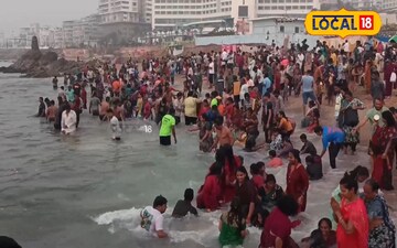 శివరాత్రి స్నానాలు చేసే భక్తులతో కిటకిటలాడుతున్న విశాఖ సాగర తీరం