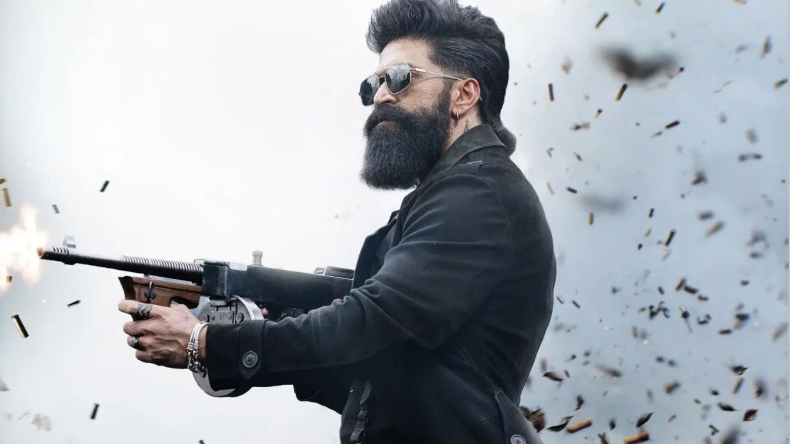 టాక్సిక్ రన్ టైమ్ 3 గంటల 15 నిమిషాలు.. సెన్సార్ రిపోర్ట్ సంచలనం